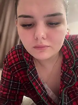 Snapshot of NikaMur chatting on March 19, 2025, 6:24 am NikaMur online show from March 19, 2025, 6:24 am