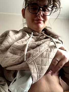 Snapshot of NikaMur chatting on October 13, 2025, 3:08 am NikaMur online show from October 13, 2025, 3:08 am