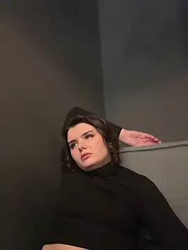 Snapshot of NikaMur chatting on March 2, 2025, 8:38 am NikaMur online show from March 2, 2025, 8:38 am