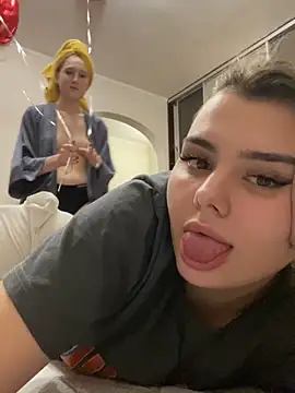 Snapshot of NikaMur chatting on March 1, 2025, 3:27 pm NikaMur online show from March 1, 2025, 3:27 pm