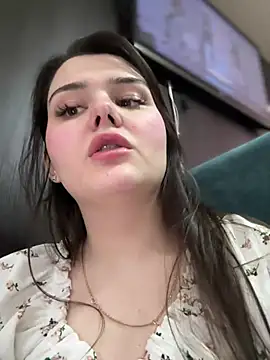 Snapshot of NikaMur chatting on March 23, 2025, 6:05 am NikaMur online show from March 23, 2025, 6:05 am