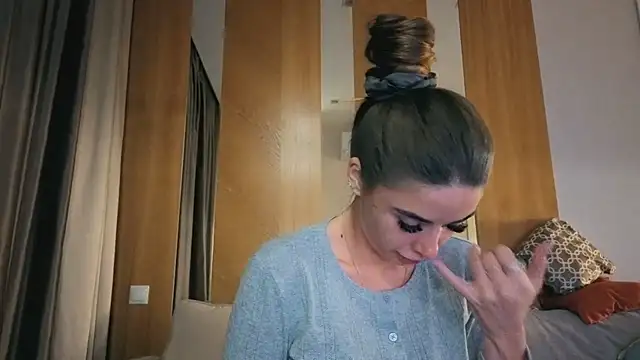 your bunnygirl online show from October 4, 2025, 5:25 pm