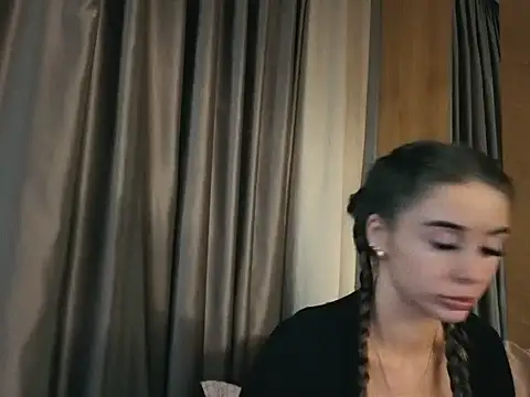 your bunnygirl online show from October 24, 2025, 6:18 pm