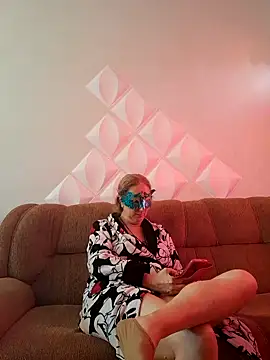 MILEIDE980 online show from September 28, 2025, 1:07 pm