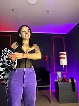 CharlotteScotte online show from October 3, 2025, 11:45 am