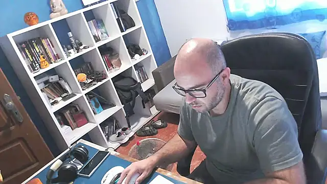 Snapshot of ravingr4d4 chatting on October 13, 2025, 8:05 am ravingr4d4 online show from October 13, 2025, 8:05 am