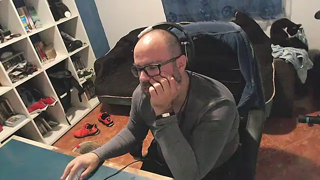 Snapshot of ravingr4d4 chatting on October 29, 2025, 11:36 pm ravingr4d4 online show from October 29, 2025, 11:36 pm