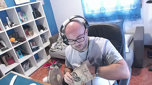 Snapshot of ravingr4d4 chatting on October 16, 2025, 1:08 pm ravingr4d4 online show from October 16, 2025, 1:08 pm