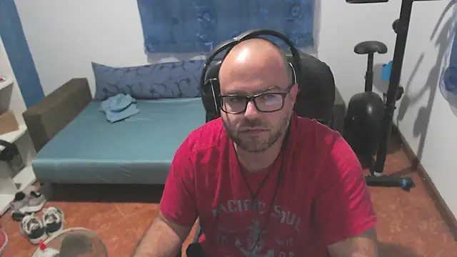 ravingr4d4 online show from September 14, 2025, 10:32 pm