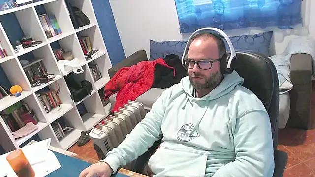 ravingr4d4 online show from November 25, 2025, 2:06 pm