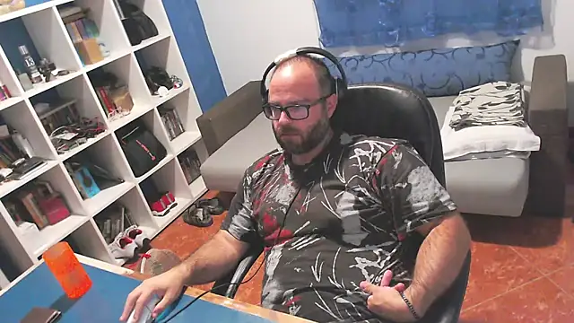 Snapshot of ravingr4d4 chatting on October 5, 2025, 9:27 pm ravingr4d4 online show from October 5, 2025, 9:27 pm