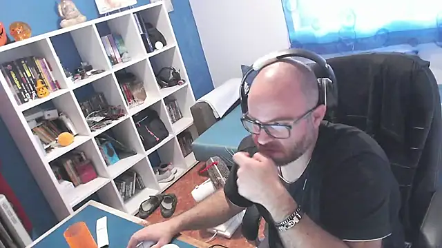 Snapshot of ravingr4d4 chatting on October 20, 2025, 9:32 am ravingr4d4 online show from October 20, 2025, 9:32 am