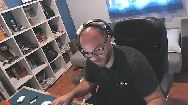 Snapshot of ravingr4d4 chatting on September 29, 2025, 8:10 am ravingr4d4 online show from September 29, 2025, 8:10 am