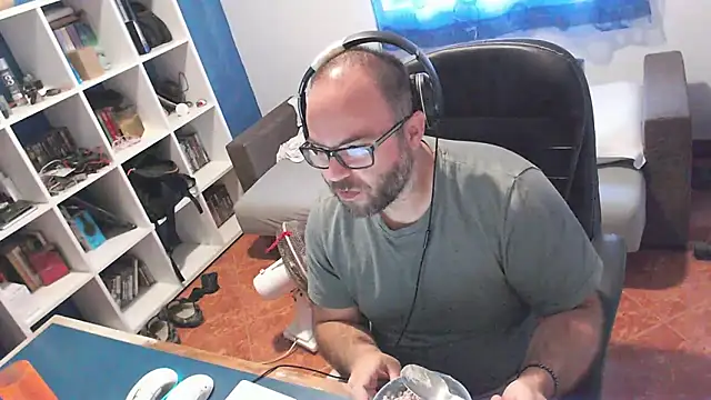 Snapshot of ravingr4d4 chatting on October 1, 2025, 8:08 am ravingr4d4 online show from October 1, 2025, 8:08 am