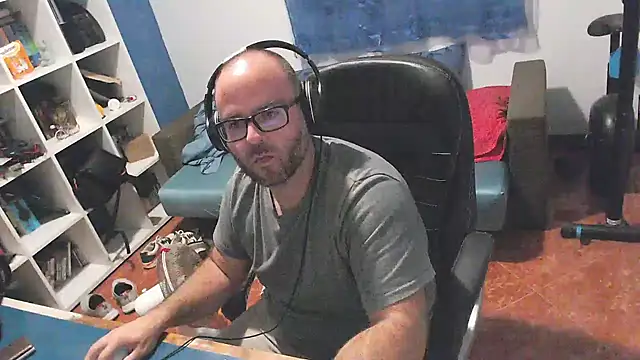 Snapshot of ravingr4d4 chatting on September 18, 2025, 8:23 pm ravingr4d4 online show from September 18, 2025, 8:23 pm