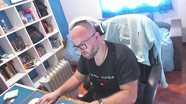 ravingr4d4 online show from March 3, 2026, 11:28 am