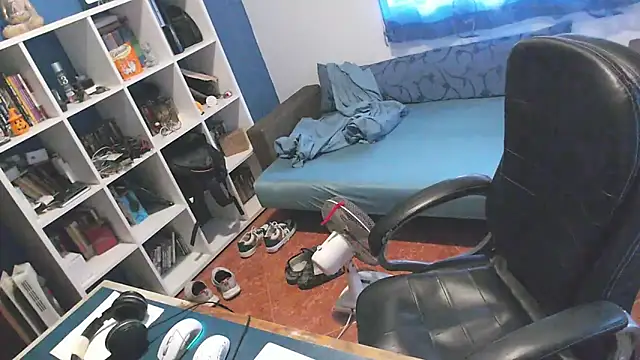 Snapshot of ravingr4d4 chatting on September 18, 2025, 8:06 am ravingr4d4 online show from September 18, 2025, 8:06 am