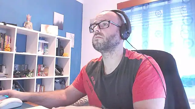 ravingr4d4 online show from March 7, 2025, 12:12 pm