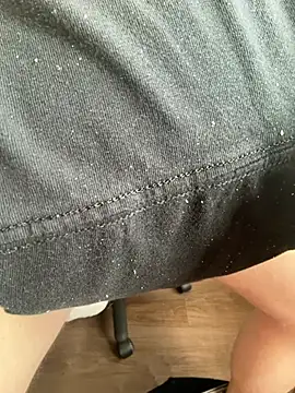 Tylerx9 online show from April 21, 2026, 5:19 pm