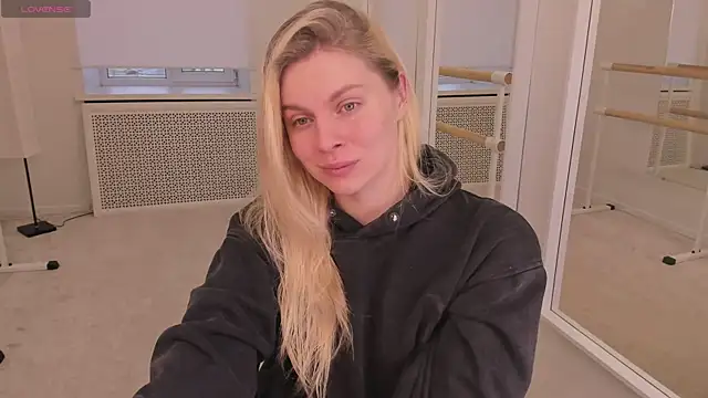 Snapshot of _faptax chatting on October 21, 2025, 6:57 am faptax online show from October 21, 2025, 6:57 am