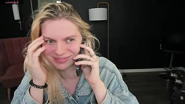 Snapshot of _faptax chatting on September 17, 2025, 6:43 pm faptax online show from September 17, 2025, 6:43 pm