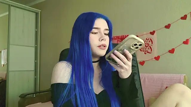 Alisa Black Star online show from June 1, 2026, 12:05 pm