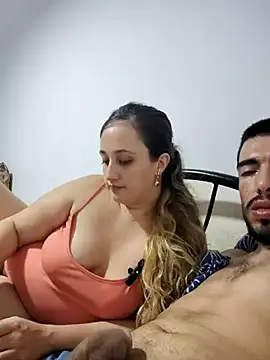 Snapshot of Karol_and_David_hotcouple chatting on March 15, 2025, 3:40 am Karol and David hotcouple online show from March 15, 2025, 3:40 am