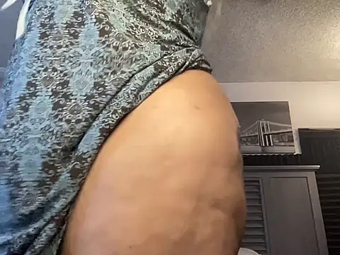 cocaNutt online show from October 3, 2025, 12:50 pm