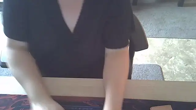 Snapshot of Silvia2277 chatting on October 22, 2025, 8:25 am Silvia2277 online show from October 22, 2025, 8:25 am