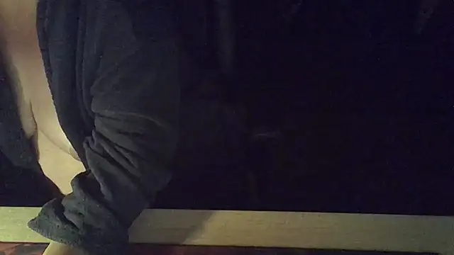 Snapshot of Silvia2277 chatting on October 16, 2025, 10:07 pm Silvia2277 online show from October 16, 2025, 10:07 pm