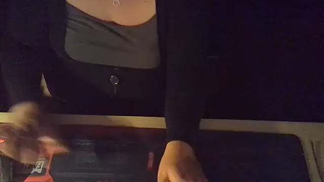 Snapshot of Silvia2277 chatting on October 1, 2025, 6:01 pm Silvia2277 online show from October 1, 2025, 6:01 pm