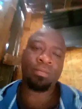 Snapshot of Robzevyrus chatting on October 4, 2025, 10:17 am Robzevyrus online show from October 4, 2025, 10:17 am