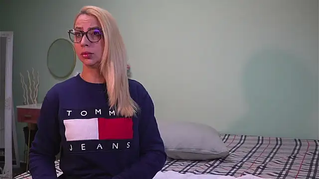 CelineConner online show from January 22, 2025, 5:16 am