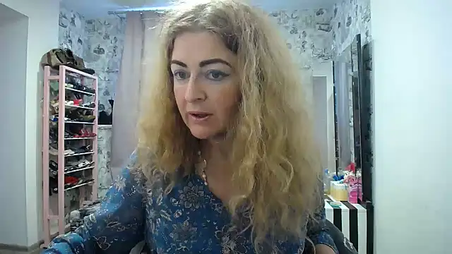 Snapshot of Helen1974 chatting on July 24, 2026, 12:34 pm Helen1974 online show from July 24, 2026, 12:34 pm