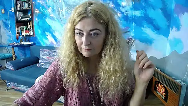 Helen1974 online show from September 19, 2025, 5:50 pm