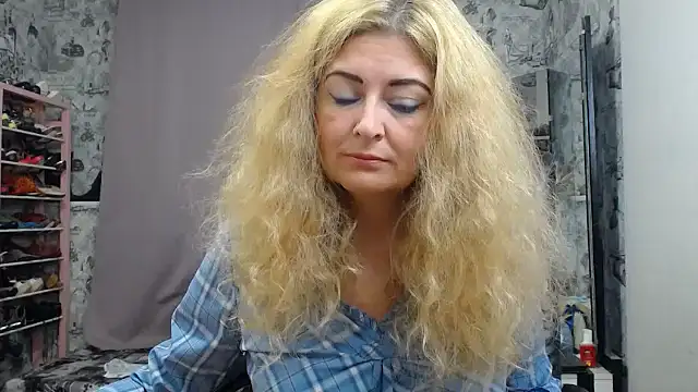 Helen1974 online show from October 4, 2025, 3:41 am