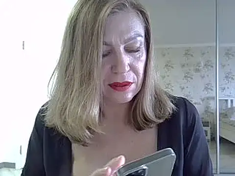 Alexandra-Rosee online show from September 28, 2025, 7:15 am