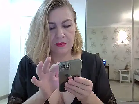 Alexandra-Rosee online show from December 20, 2024, 2:19 am