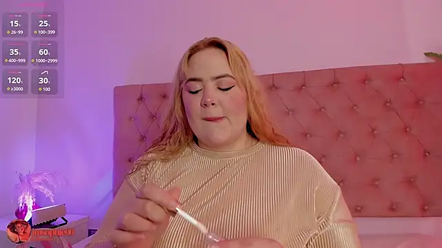 sophiarossee  online show from April 8, 2026, 1:12 pm