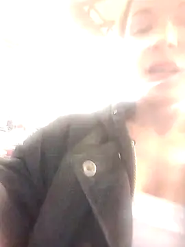 Brilliant-Queen1 online show from November 1, 2025, 9:14 am