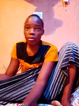 cute naimah online show from November 17, 2025, 4:38 am