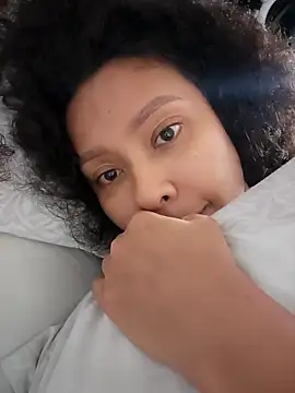 Snapshot of Zoe_Gruber chatting on October 3, 2025, 7:48 pm Zoe Gruber online show from October 3, 2025, 7:48 pm