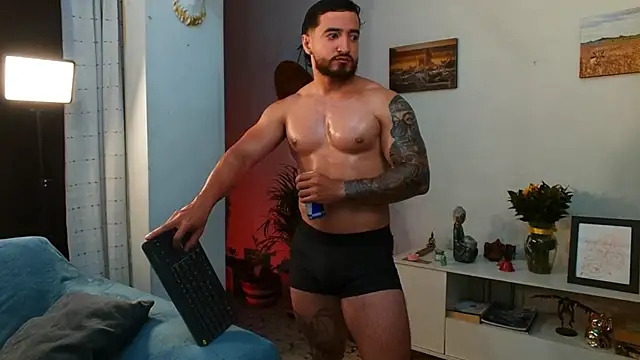 Snapshot of AndrewMartinez chatting on October 4, 2025, 1:29 am AndrewMartinez online show from October 4, 2025, 1:29 am