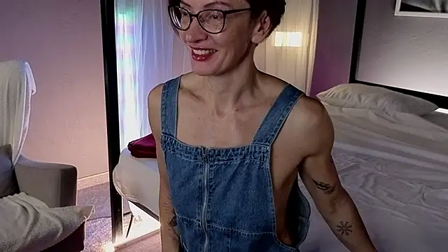 Snapshot of Dorothy_Meyer chatting on October 14, 2025, 8:53 pm Dorothy Meyer online show from October 14, 2025, 8:53 pm