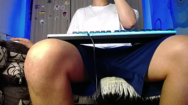 zacwatson  online show from February 3, 2025, 10:58 am