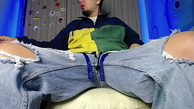 zacwatson  online show from February 2, 2025, 8:13 am