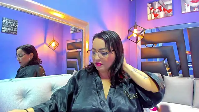 Romina017 online show from October 7, 2025, 12:44 am