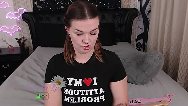 Snapshot of DaisieMaeXO chatting on September 22, 2025, 10:49 pm DaisieMaeXO online show from September 22, 2025, 10:49 pm