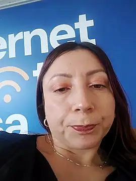 malusexy33 online show from October 4, 2025, 6:42 pm