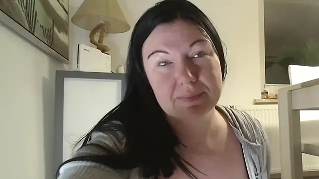 Snapshot of p6w_official chatting on November 11, 2025, 5:02 am p6w official online show from November 11, 2025, 5:02 am